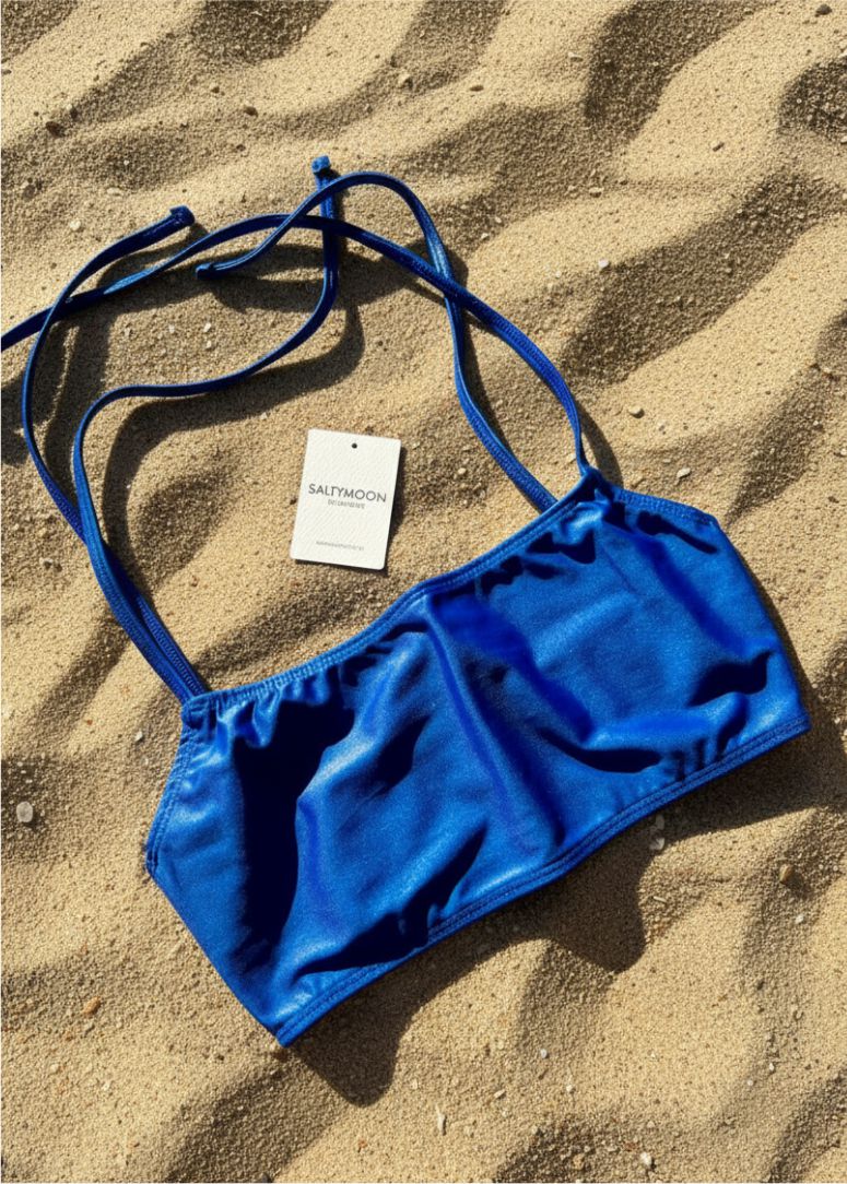 Bikini Ibiza Blue Sea en lycra de color azul satinado - Top con lazos vista de frente