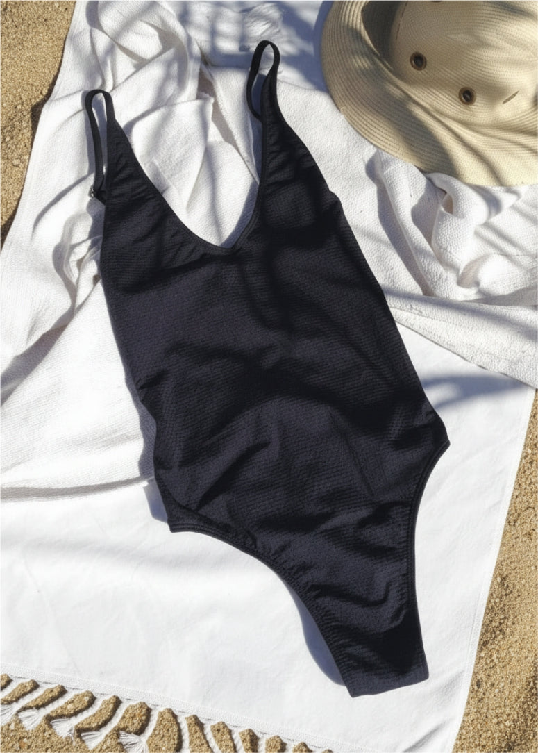 Bañador de mujer en tejido pique negro Saltymoon