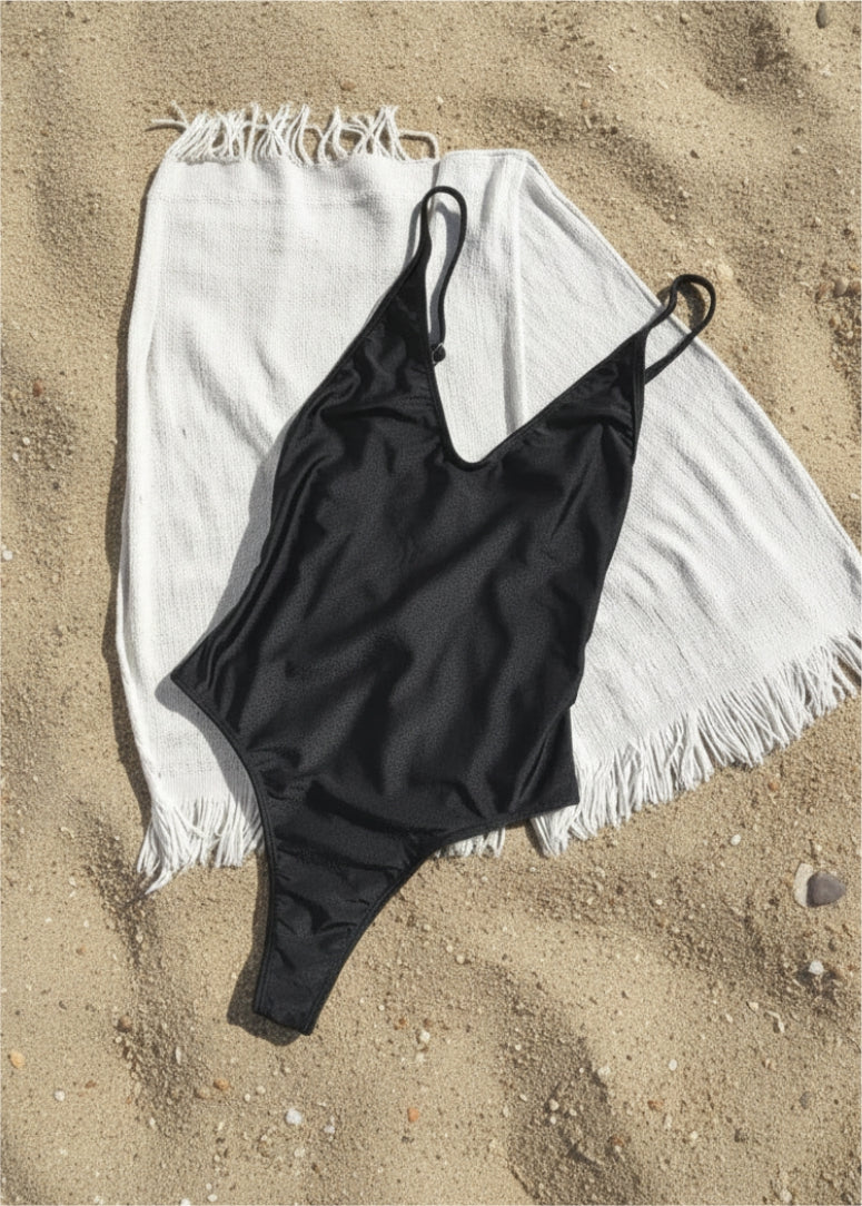 Bañador de mujer en tejido de licra satinado color negro - vista de frente 